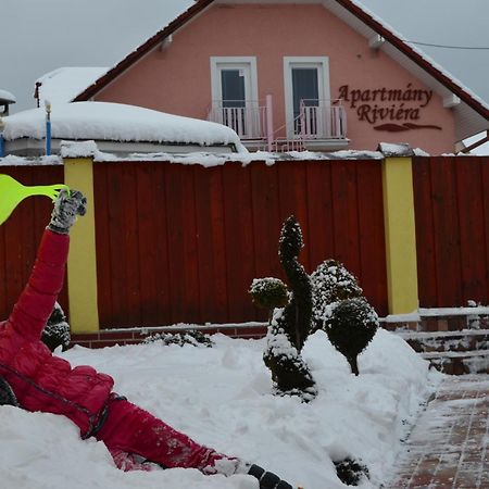 Vila Deluxe&Apartmány Riviéra Liptov Bešeňová Besenova Exterior foto