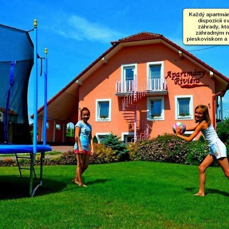 Vila Deluxe&Apartmány Riviéra Liptov Bešeňová Besenova Exterior foto