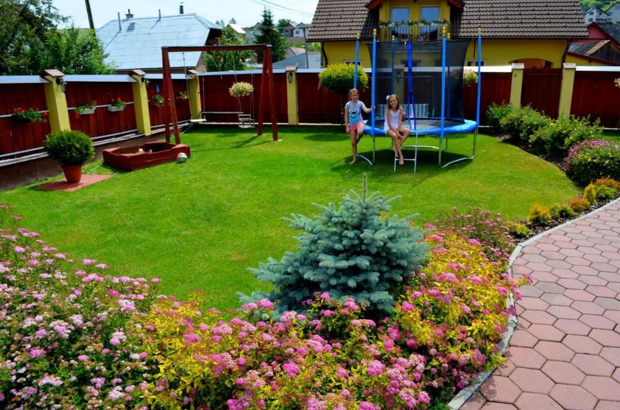 Vila Deluxe&Apartmány Riviéra Liptov Bešeňová Besenova Exterior foto