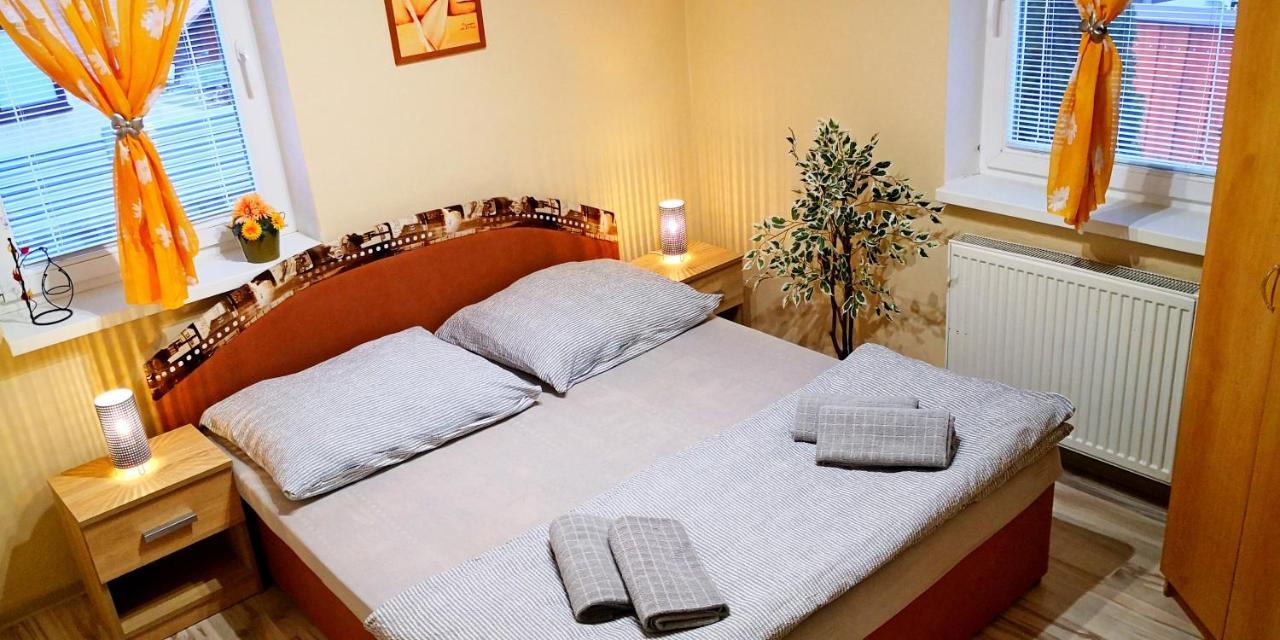 Vila Deluxe&Apartmány Riviéra Liptov Bešeňová Besenova Exterior foto
