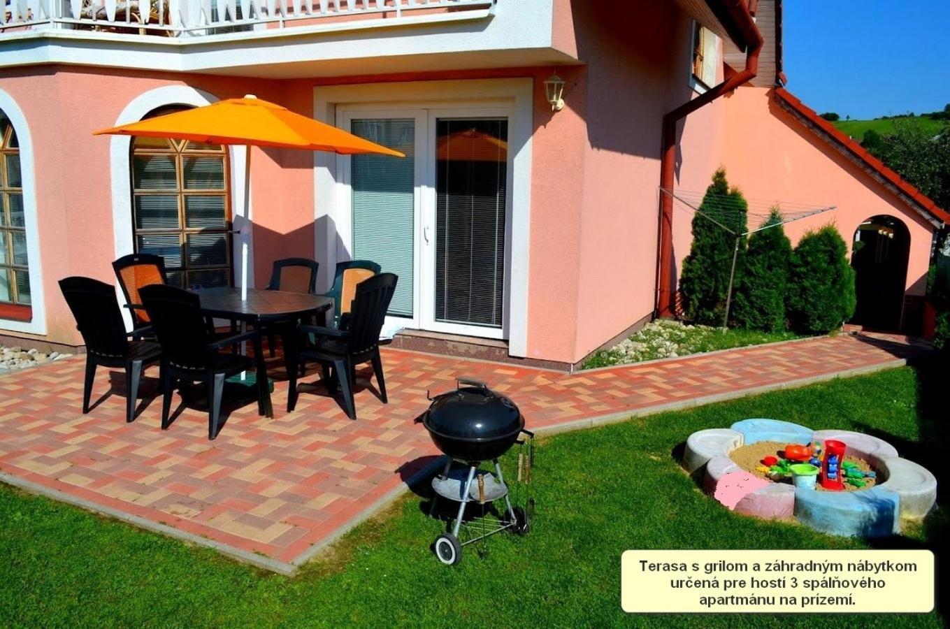 Vila Deluxe&Apartmány Riviéra Liptov Bešeňová Besenova Exterior foto
