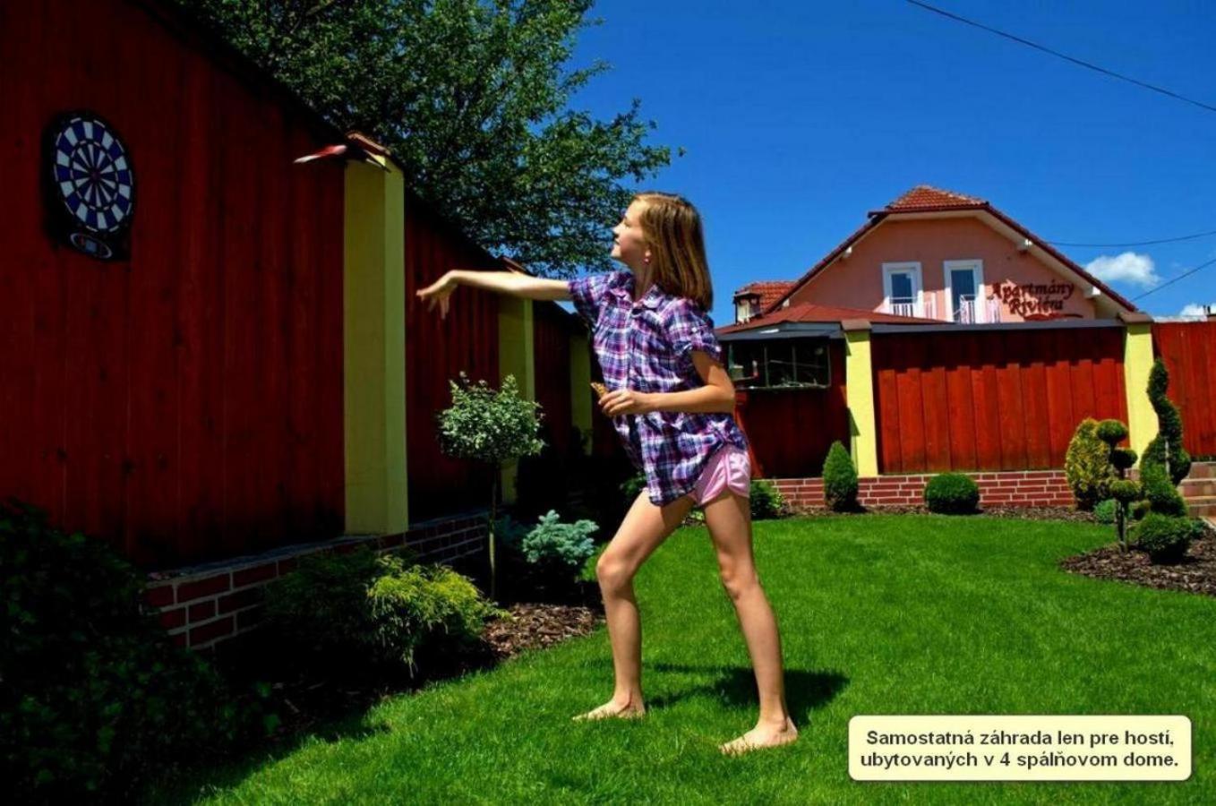 Vila Deluxe&Apartmány Riviéra Liptov Bešeňová Besenova Exterior foto