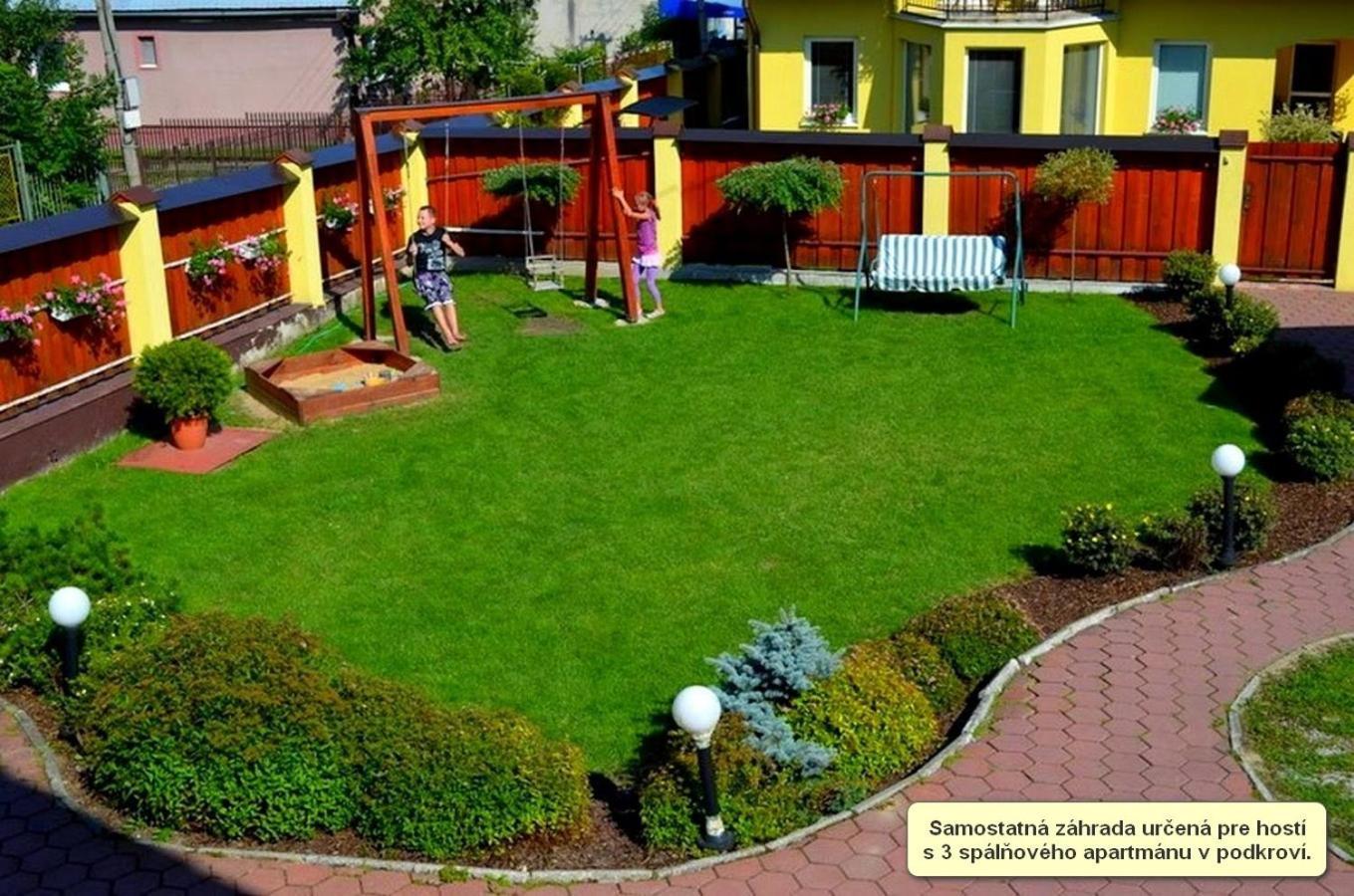 Vila Deluxe&Apartmány Riviéra Liptov Bešeňová Besenova Exterior foto